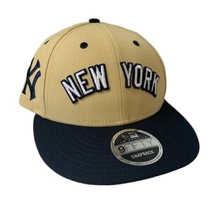 New Era FELT x New York Yankees Butterfly Adjustable 9FIFTY Snapback Cap OSFM